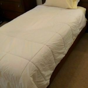 Pottery Barn kids/teen white/cream comforter or duvet insert. Twin